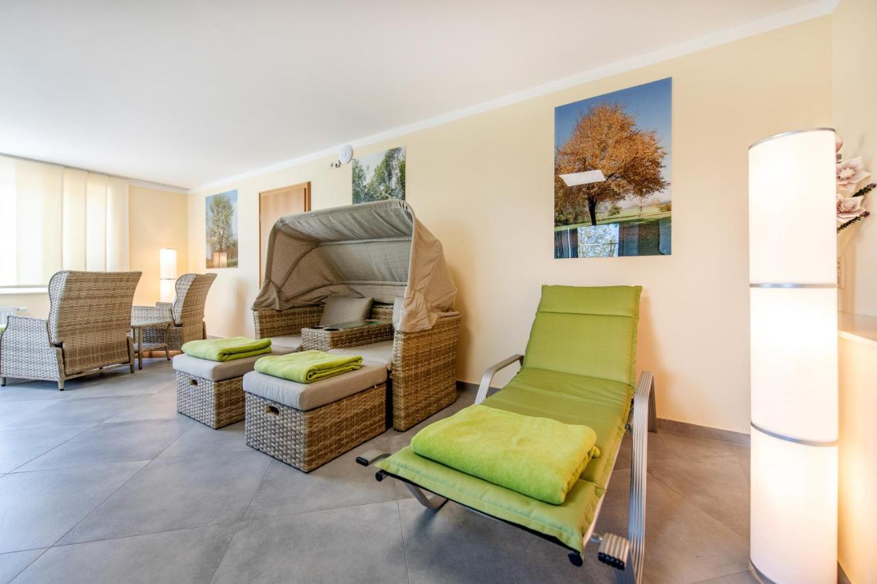 Waldesblick, Hotel-Restaurant Lahr  エクステリア 写真