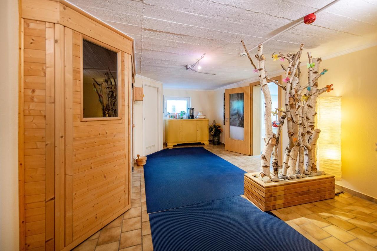 Waldesblick, Hotel-Restaurant Lahr  エクステリア 写真