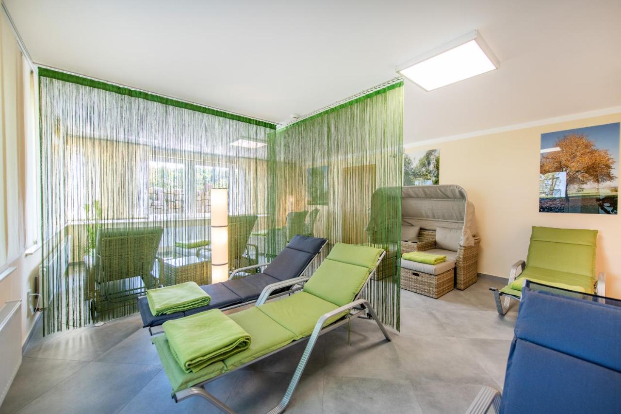 Waldesblick, Hotel-Restaurant Lahr  エクステリア 写真